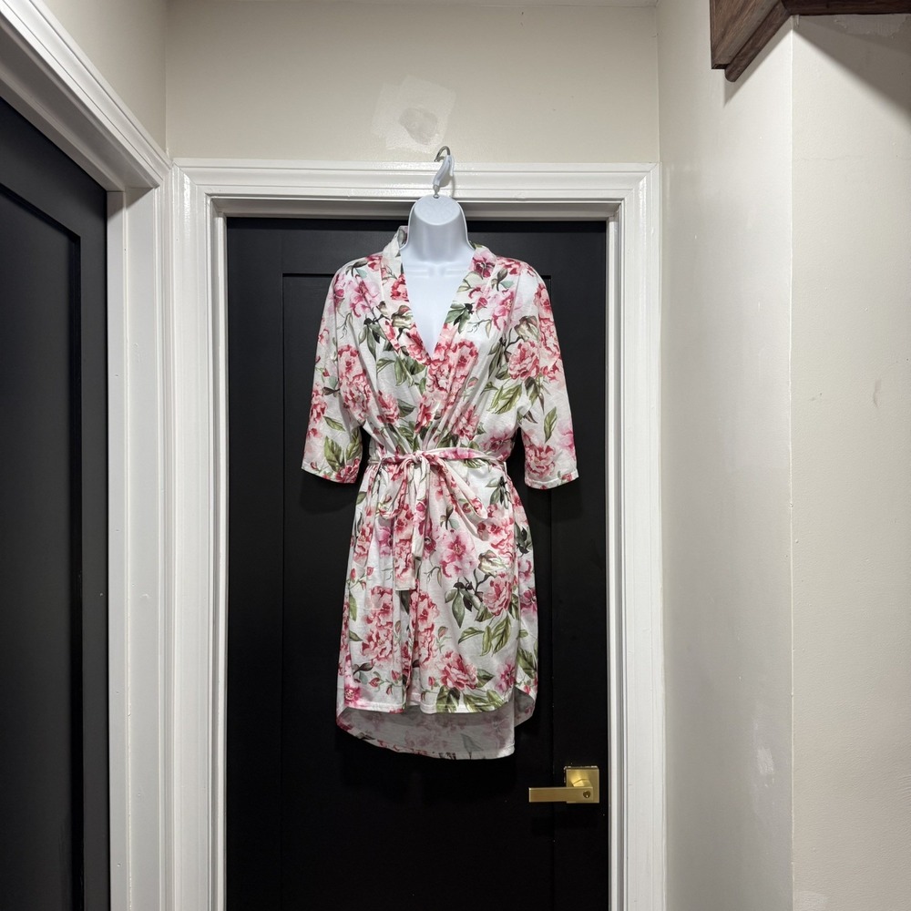 Show Me Your Mumu Brie Robe Garden of Blooms One Size Floral, Coverup Pink White